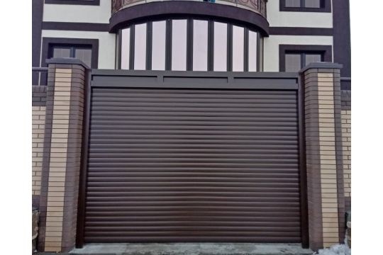 Ролетні ворота 2500 ᚷ 2100 мм